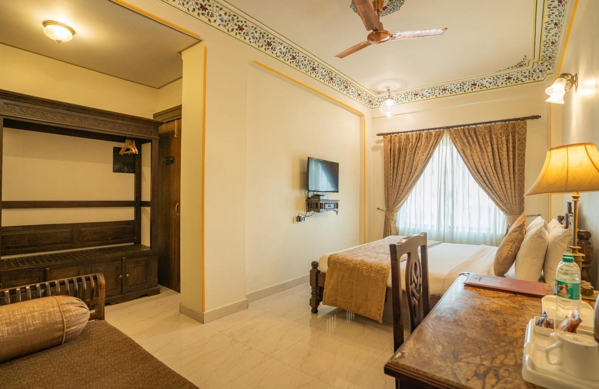 Umaid Residency - A Regal Heritage Home Jaipur Eksteriør bilde